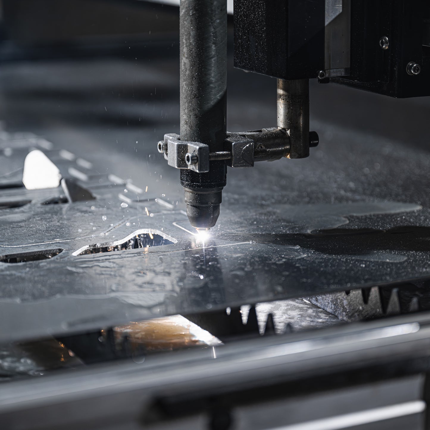 UNIMIG Stealth 2400 CNC Table