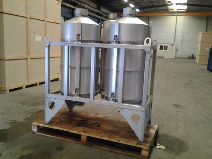 Stainless-steel process equipment after PELOX SPK3000 Red pickling treatment, shown in the supplier's application example.