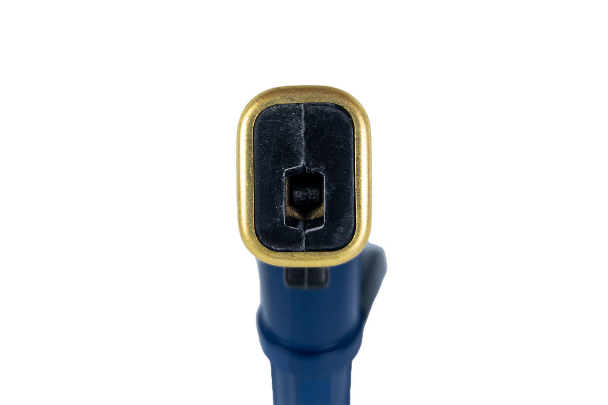 Front view of the Vlamboog Progress 400 electrode holder showing the electrode opening and insulated jaw